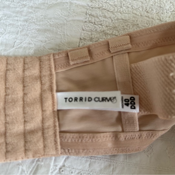 Torrid Bombshell Everyday Strapless bra size 40 ddd. - Picture 3 of 4